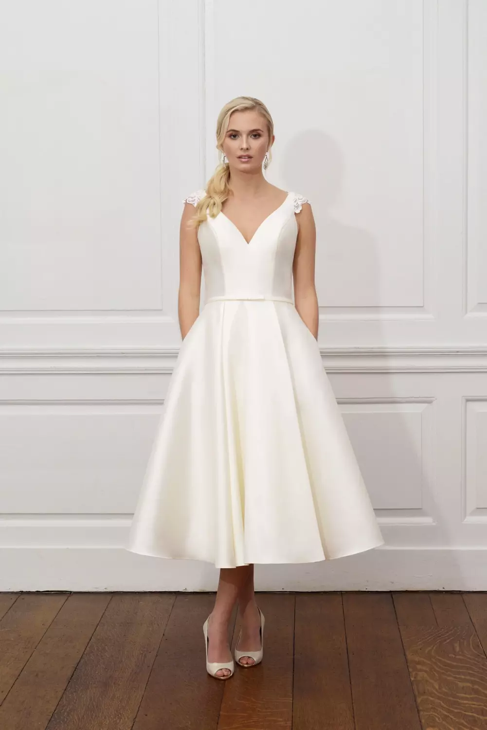 Mikado short wedding dress with v-neck